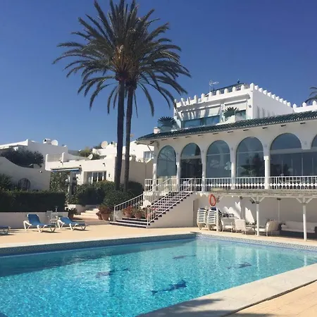 Oasis Club Beach Villa *